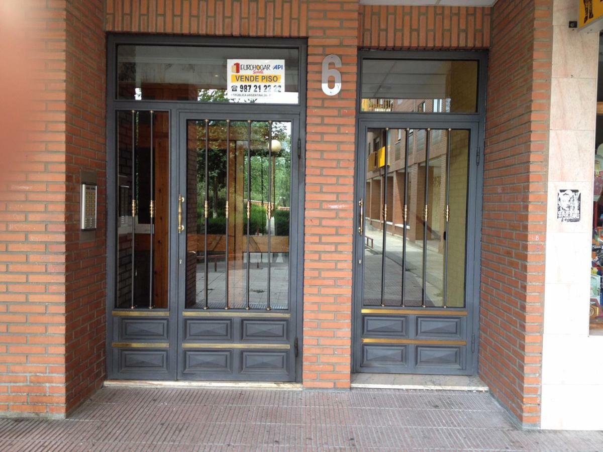 Piso Leon Lägenhet Exteriör bild